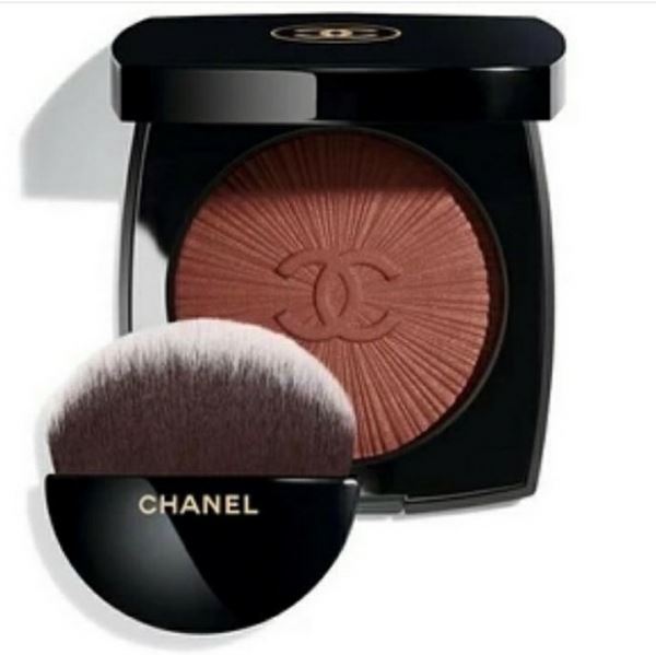 
<p>                        Chanel Makeup Collection Spring 2022</p>
<p>                    