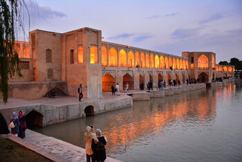 Иран возобновляет выдачу виз для туристов