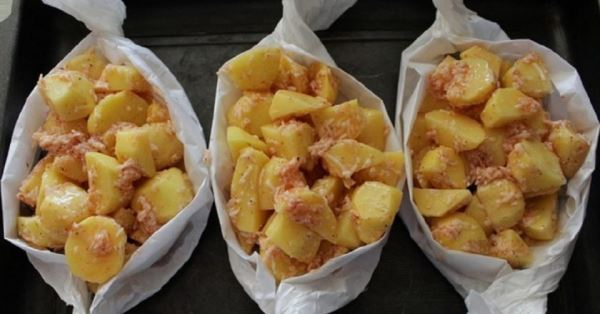 Картошка с сыром и специями в духовке