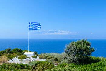 В Греции ужесточают ограничения для непривитых 